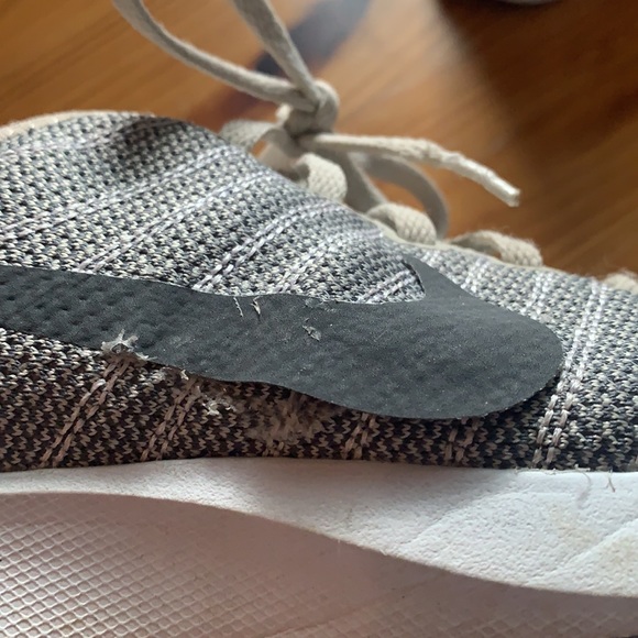 Women’s Nike sneakers Size 9 - Picture 7 of 12